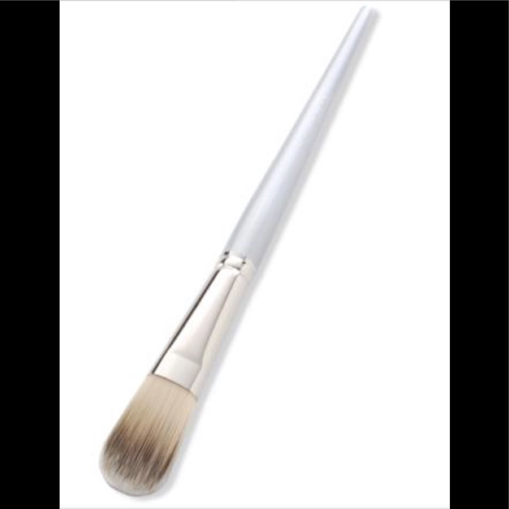 La Bella Donna Foundation/Cream Blush Brush